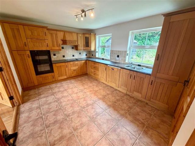 Detached House for sale in Ballymote, Connacht