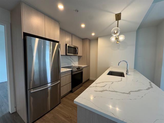 Apartment for rent in Pointe-claire, Quebec