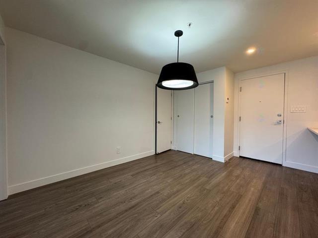 Apartment for rent in Pointe-claire, Quebec