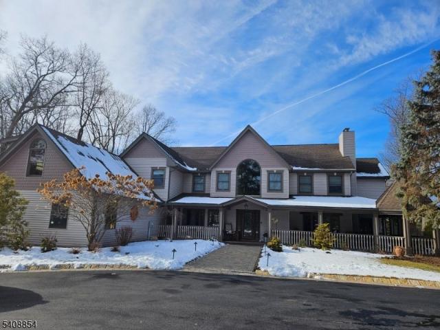House for sale in Woodcliff Lake, New Jersey