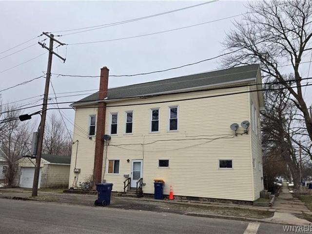 House for sale in Niagara, New York