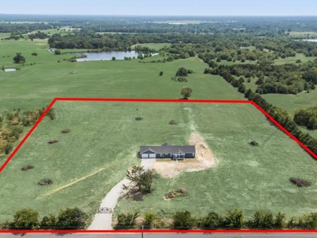 House for sale in Cumby, Texas