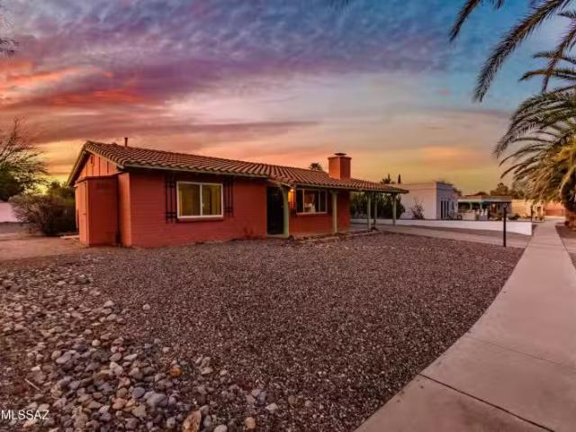 House for sale in Green Valley