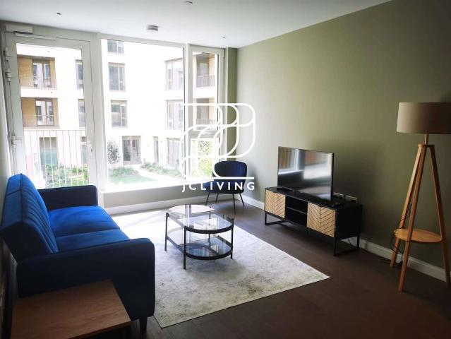 Apartment for rent in Oval, Greater London