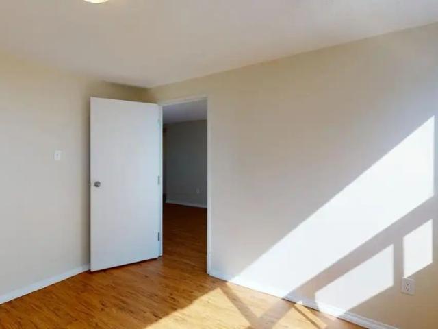 Apartment for rent in Mulhurst Bay, Ontario