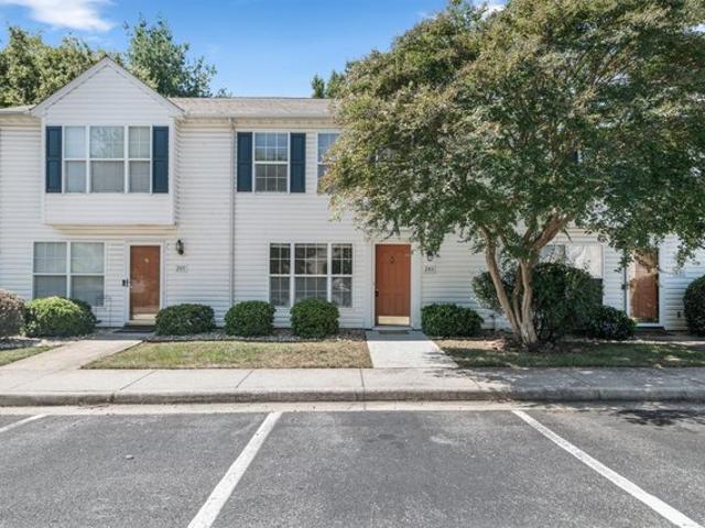 Townhouse for sale in Virginia