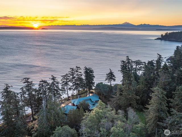 House for sale in Eastsound, Washington