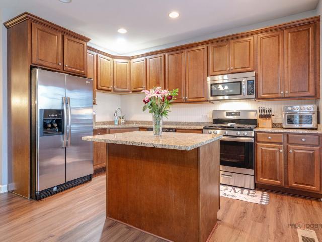 Townhouse for sale in Wauconda, Illinois
