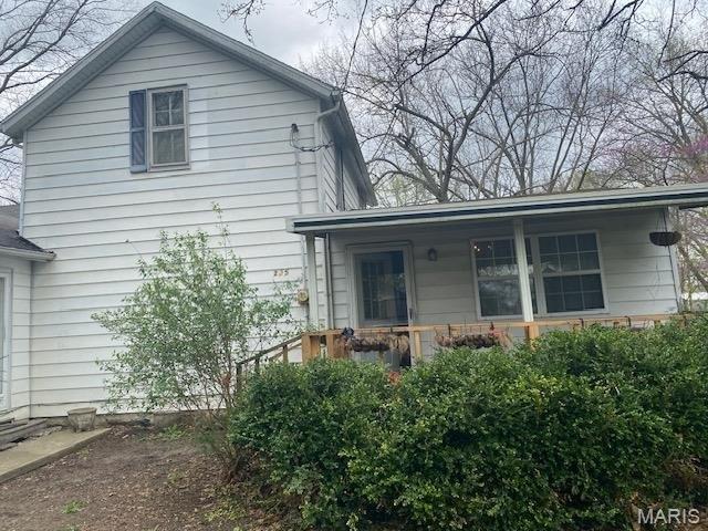 House for sale in Oakdale, Illinois