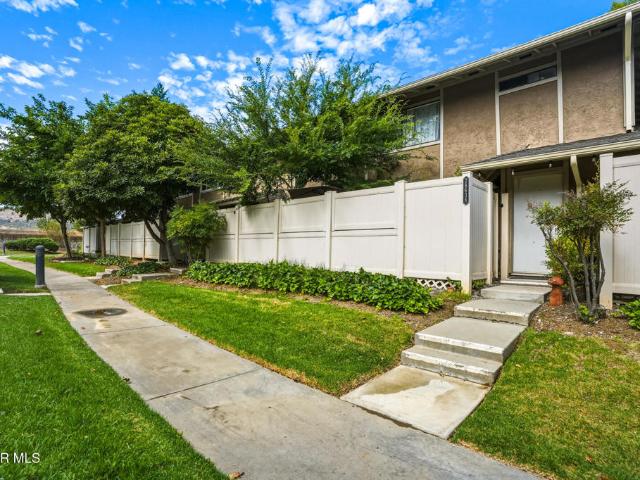 Townhouse for sale in Agoura Hills, California