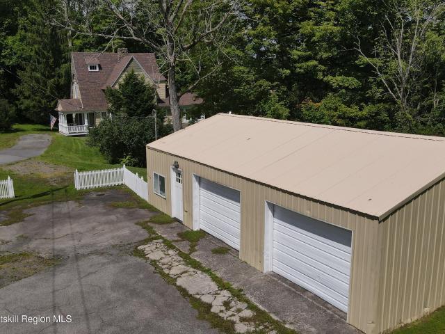 House for sale in Harpersfield, New York