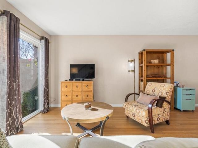 Townhouse for sale in Agoura Hills, California