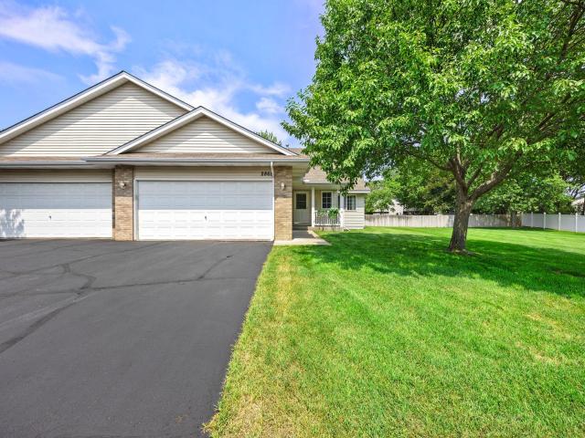 Townhouse for sale in Coon Rapids, Minnesota