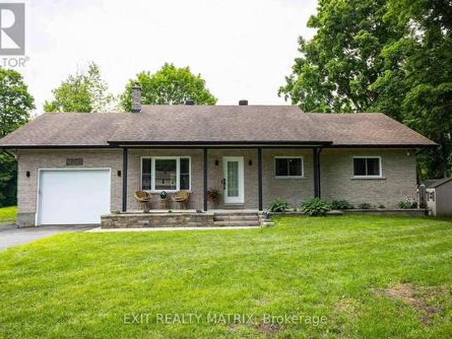 House for sale in East Hawkesbury, Ontario