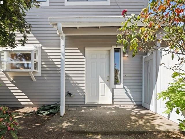Townhouse for sale in Oregonia