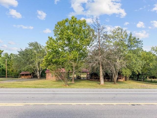 House for sale in Clarksville, Texas