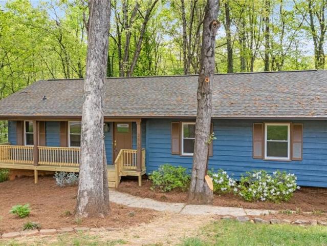 House for sale in Pfafftown, North Carolina
