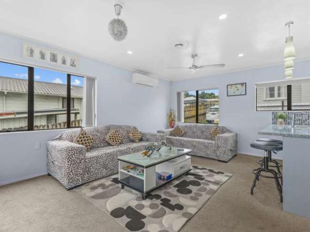 House for sale in Manurewa, Oroua County