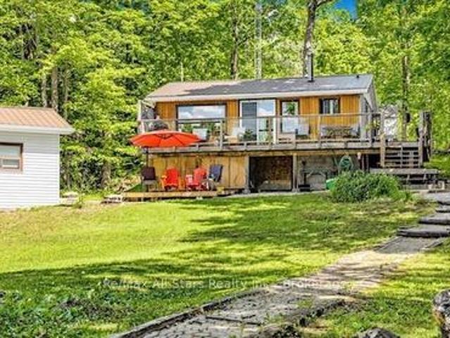 House for sale in Ontario