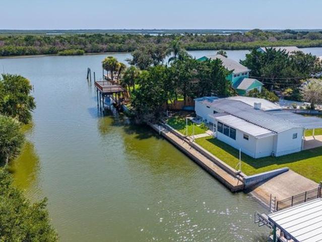 House for sale in Oak Hill, Florida