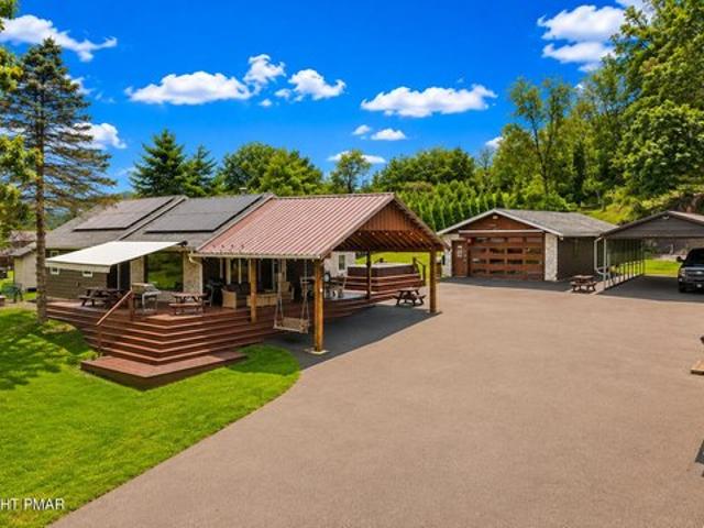 House for sale in Saylorsburg, Ross Township