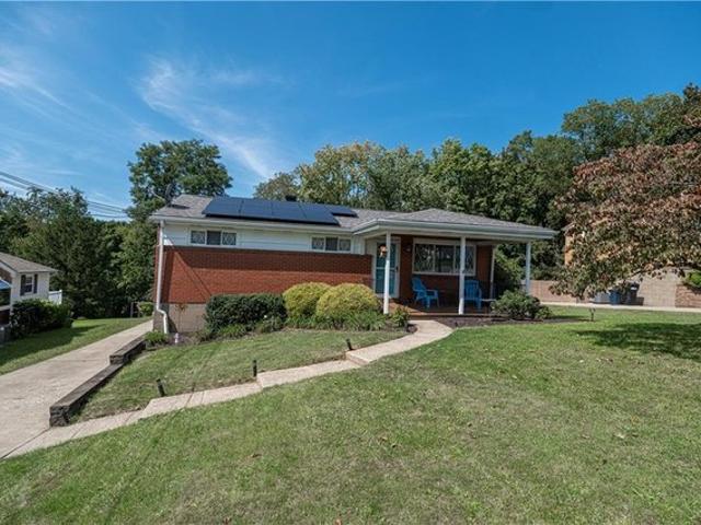 House for sale in Coraopolis, Pennsylvania
