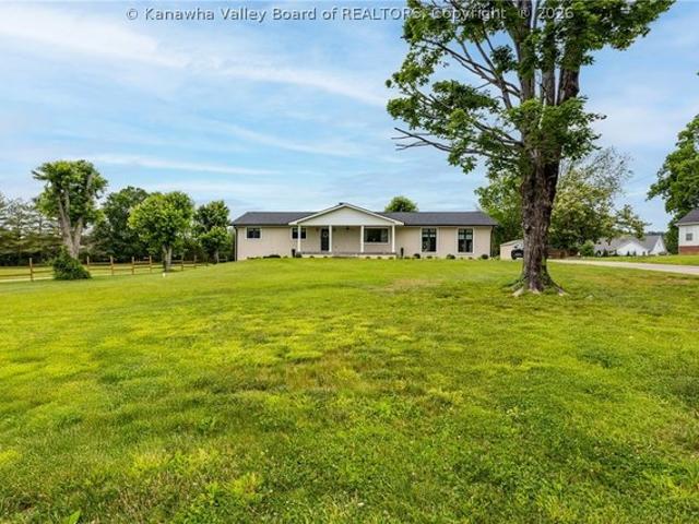 House for sale in Hurricane, West Virginia