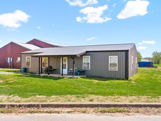 House for sale in Guthrie, Kentucky