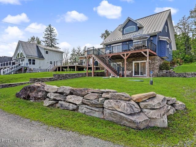 House for sale in Lake Ariel, Pennsylvania