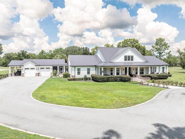 House for sale in Oxford, Florida