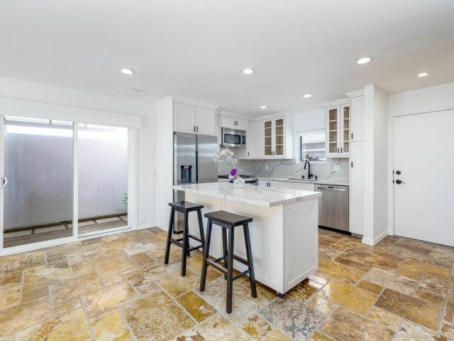 Condo for rent in Malibu