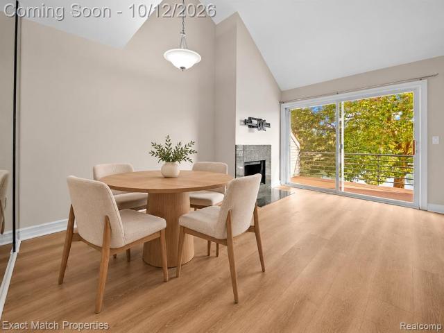 Condo for sale in Auburn Ridge Townhomes, Auburn Hills