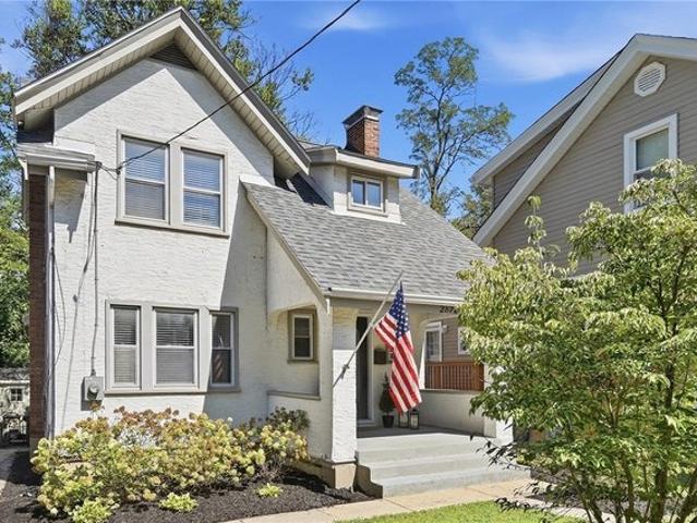 House for sale in Oakley Business District, Cincinnati