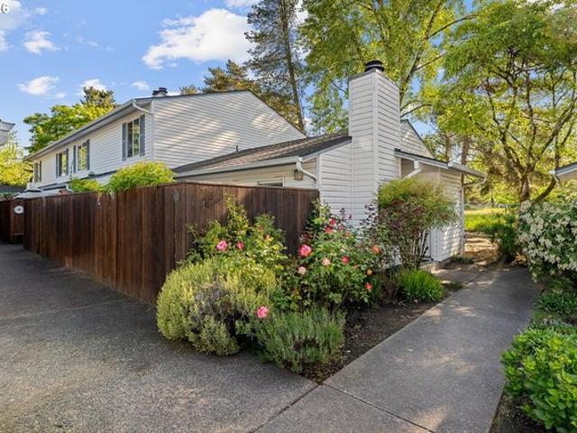 Condo for sale in Oregonia
