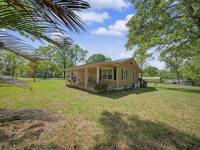 House for sale in Broaddus, Texas