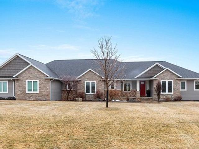 House for sale in Suamico, Wisconsin