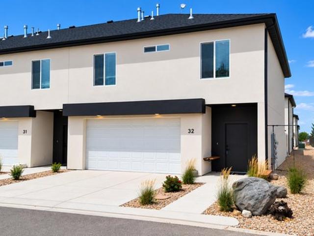 Townhouse for sale in Iron, Utah