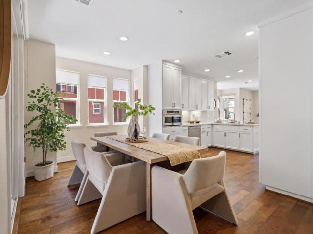 Townhouse for sale in San Mateo, California