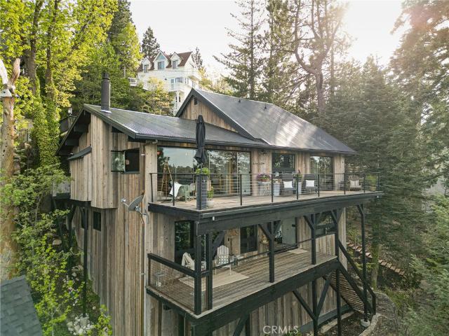 Property for sale in Cedar Glen, California