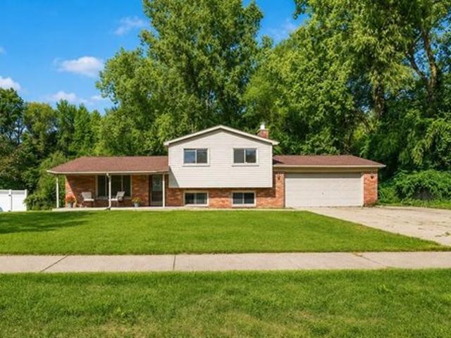 House for sale in Waterford, Michigan