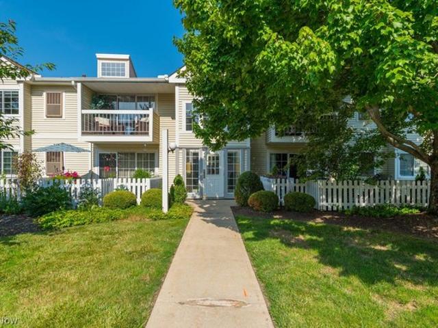 Condo for sale in Westlake, Ohio