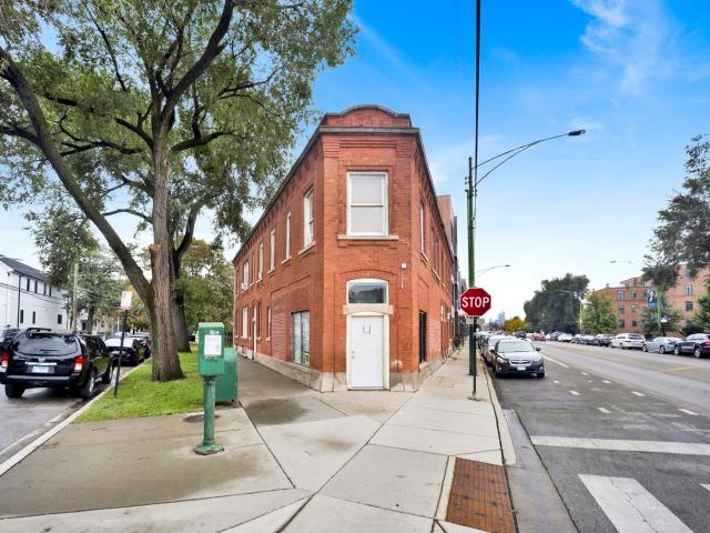 House for sale in Hamlin Park, Chicago