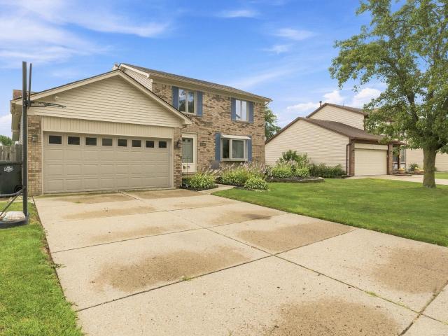 House for sale in Winchester Estates, Chesterfield Township