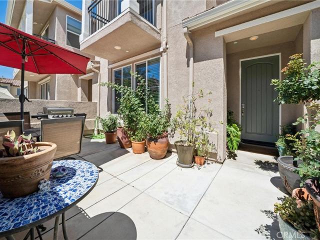 Townhouse for sale in Canyon Country, California