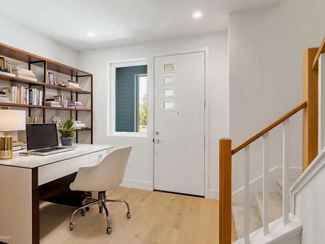Condo for sale in Palo Alto