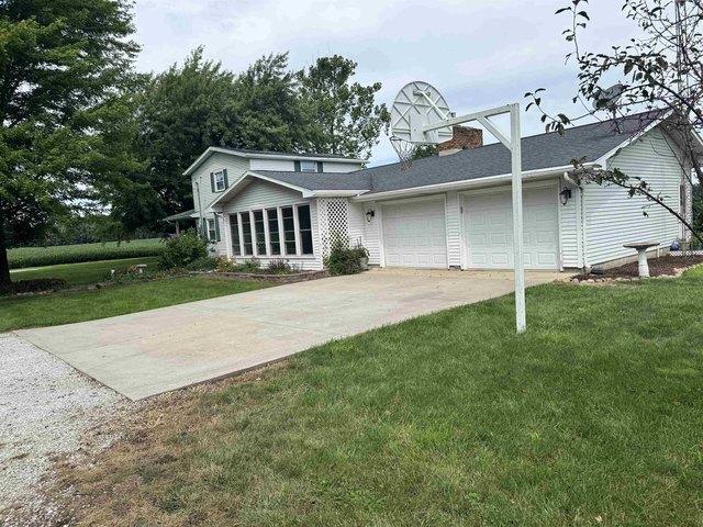 House for sale in Mentone, Kosciusko County