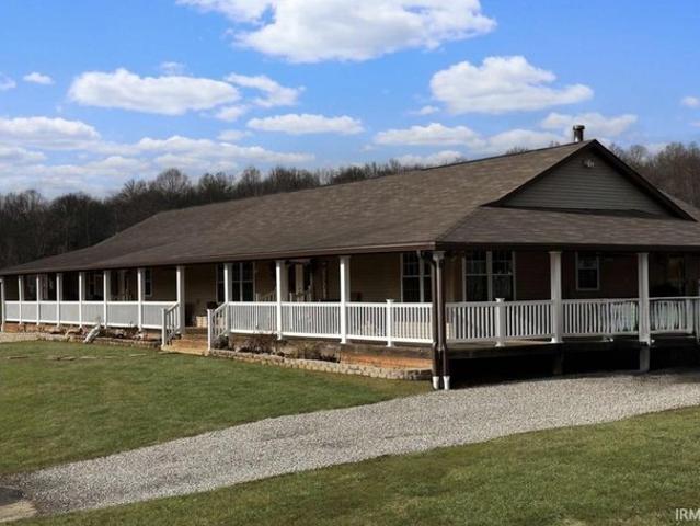 House for sale in Bloomfield, Indiana
