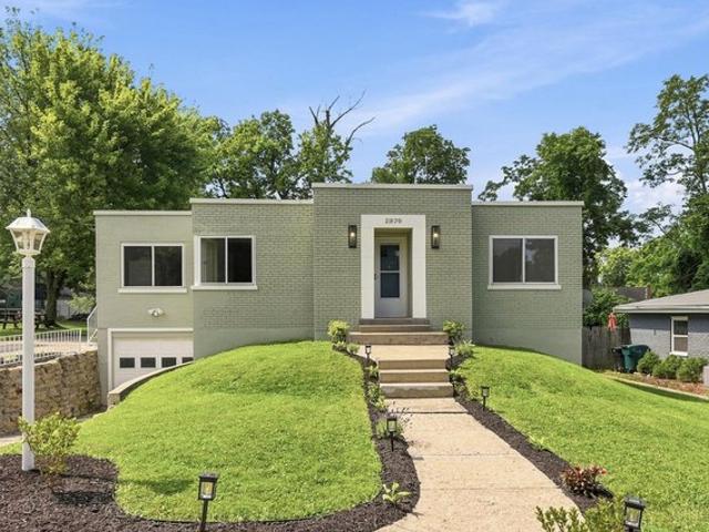 House for sale in Roselawn, Ohio