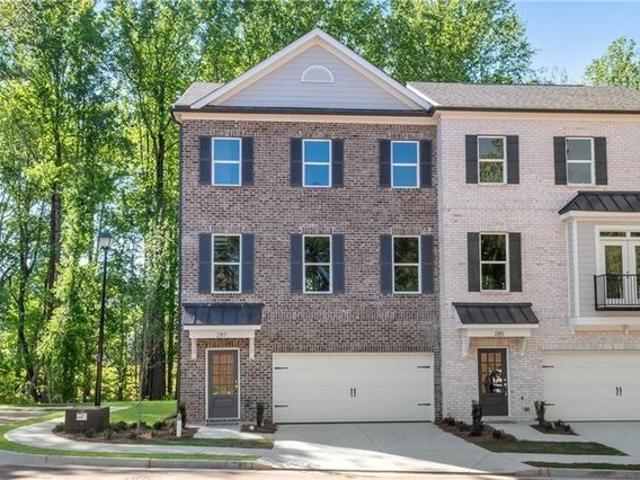 Townhouse for sale in Suwanee, Georgia