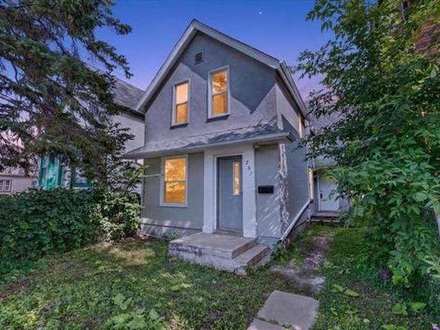 House for sale in North End, Winnipeg